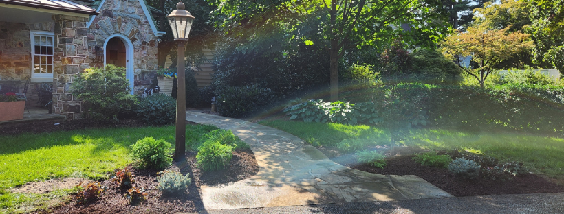 Lamp Post Planting Indian Run Landscaping
